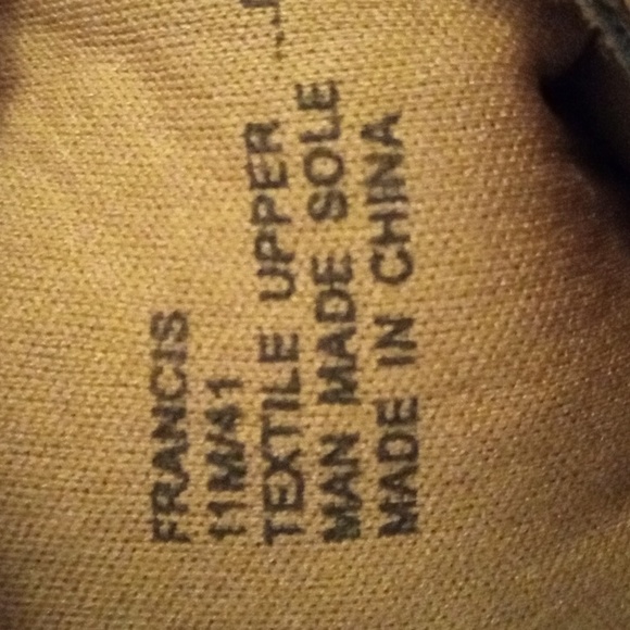 ....MeToo size:11M Beige heels - Picture 4 of 4